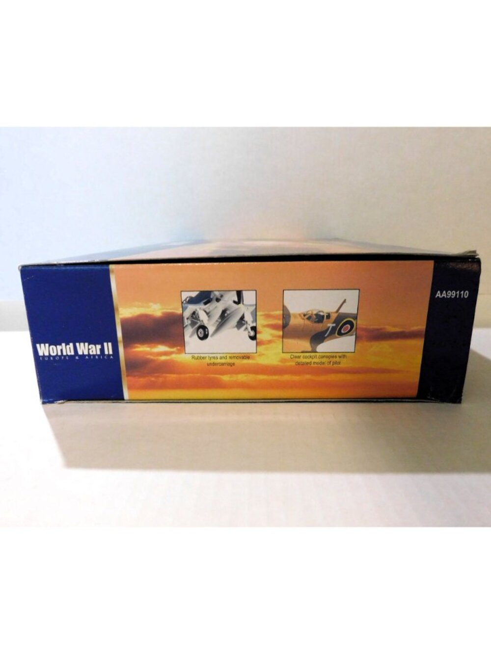 Corgi 1:72 Scale DH Mosquito PR MkIV & Spitfire PRVII Set World War II AA99110 - Picture 15 of 16